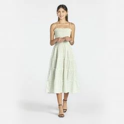 Maxwell & Geraldine The Beth Wear