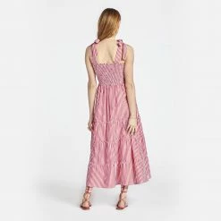 Maxwell & Geraldine Wear The Brooke