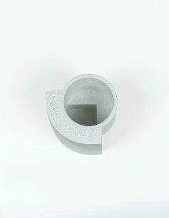 TORTUGA Live Platform Planters, Yin Yang Planter Set (One Medium Graphite And One Small White)