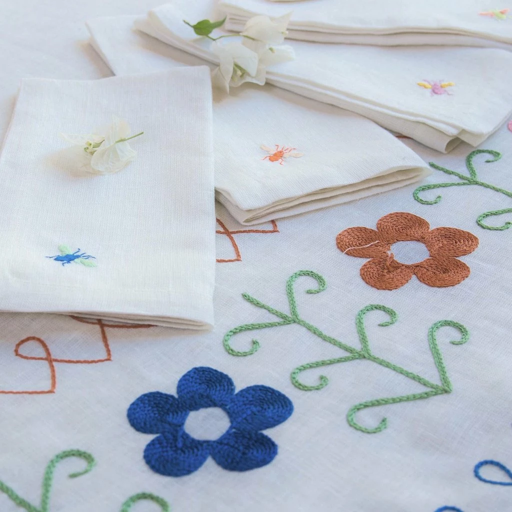 Malaika Linens BEE NAPKIN (SET OF 6) Live 2 Malaika Linens BEE NAPKIN (SET OF 6) Live