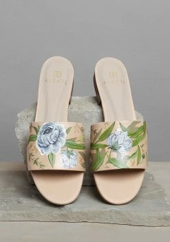 ALEPEL Wear White Flowers Beige Slide