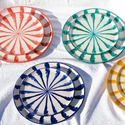 Pomelo Casa Casa Azul Salad Plate With Candy Cane Stripes Live 11 Pomelo Casa Casa Azul Salad Plate With Candy Cane Stripes Live