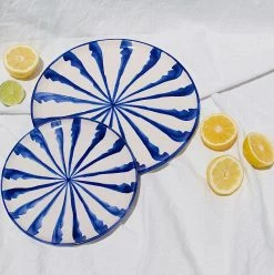 Pomelo Casa Casa Azul Dinner Plate With Candy Cane Stripes 10 Pomelo Casa Casa Azul Dinner Plate With Candy Cane Stripes