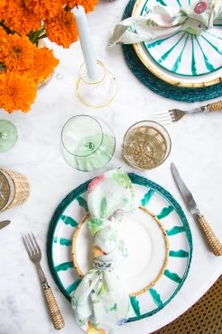 Pomelo Casa Live Casa Verde Dinner Plate With Candy Cane Stripes 15 Pomelo Casa Live Casa Verde Dinner Plate With Candy Cane Stripes