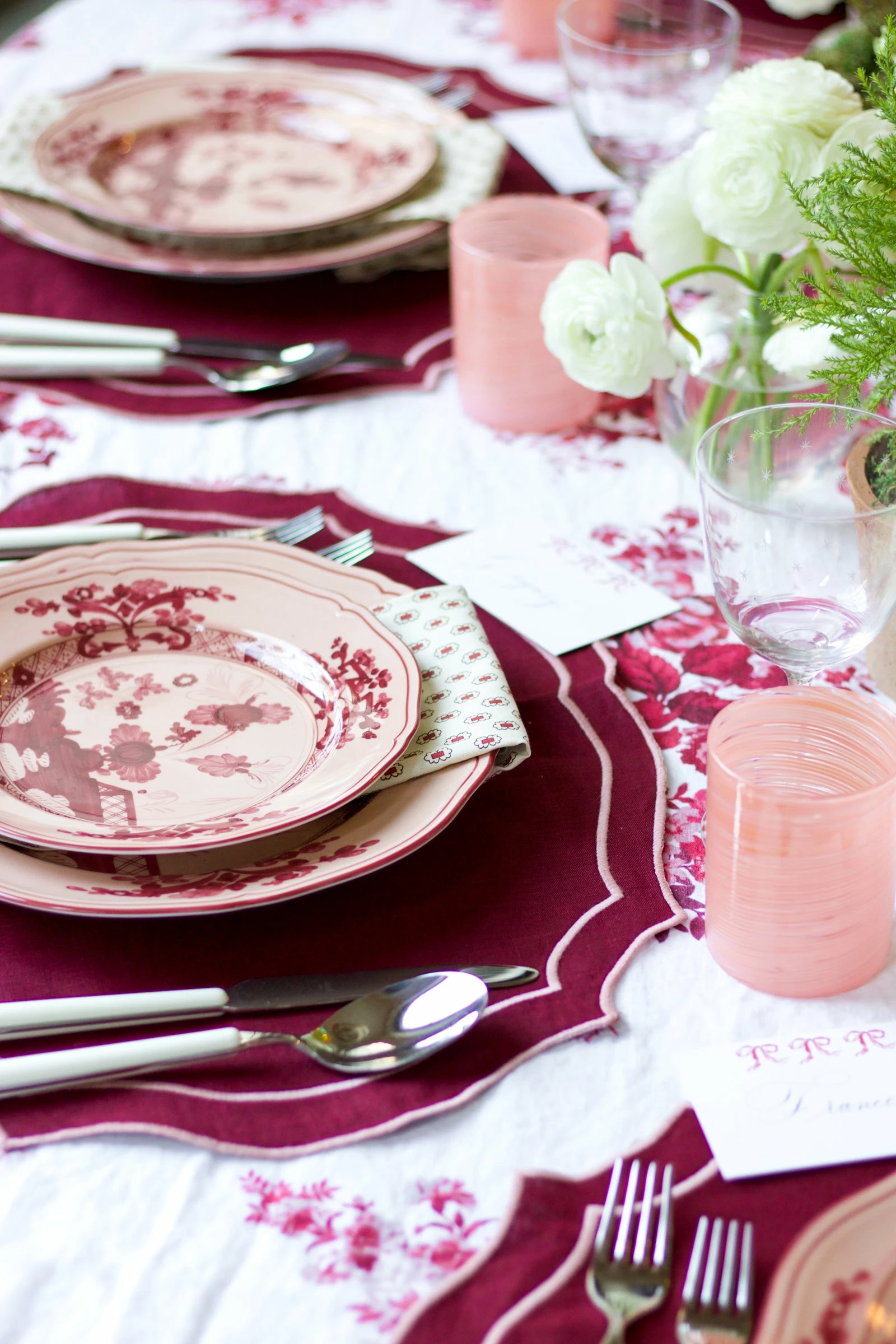 Richard Ginori 1735 Oriente Italiano Dinner Plate, Vermiglio Live 2 Richard Ginori 1735 Oriente Italiano Dinner Plate, Vermiglio Live