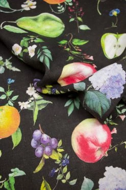 Only On The Avenue Live Persephone Tablecloth, Black 5 Only On The Avenue Live Persephone Tablecloth, Black