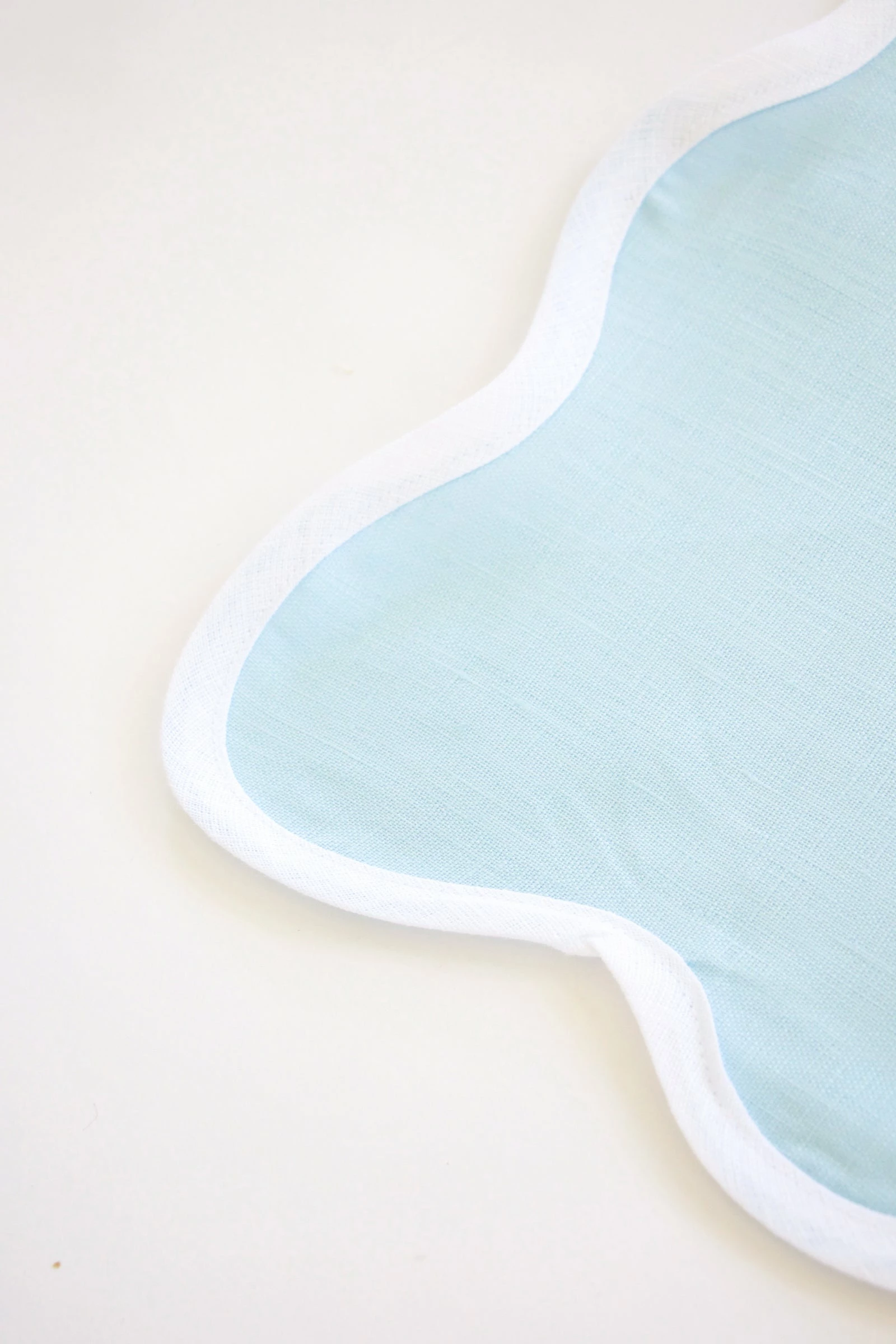 Fenwick Fields Live Linen Scalloped Square, Sky Blue 10 Fenwick Fields Live Linen Scalloped Square, Sky Blue