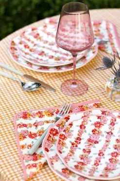 Loretta Caponi Garland On Cream Napkin 10 Loretta Caponi Garland On Cream Napkin