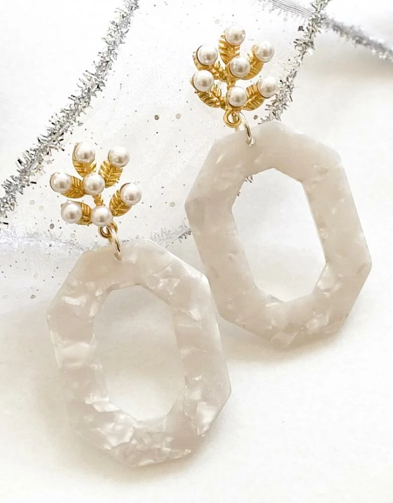 M Donohue Collection Riley White Wear 2 M Donohue Collection Riley White Wear