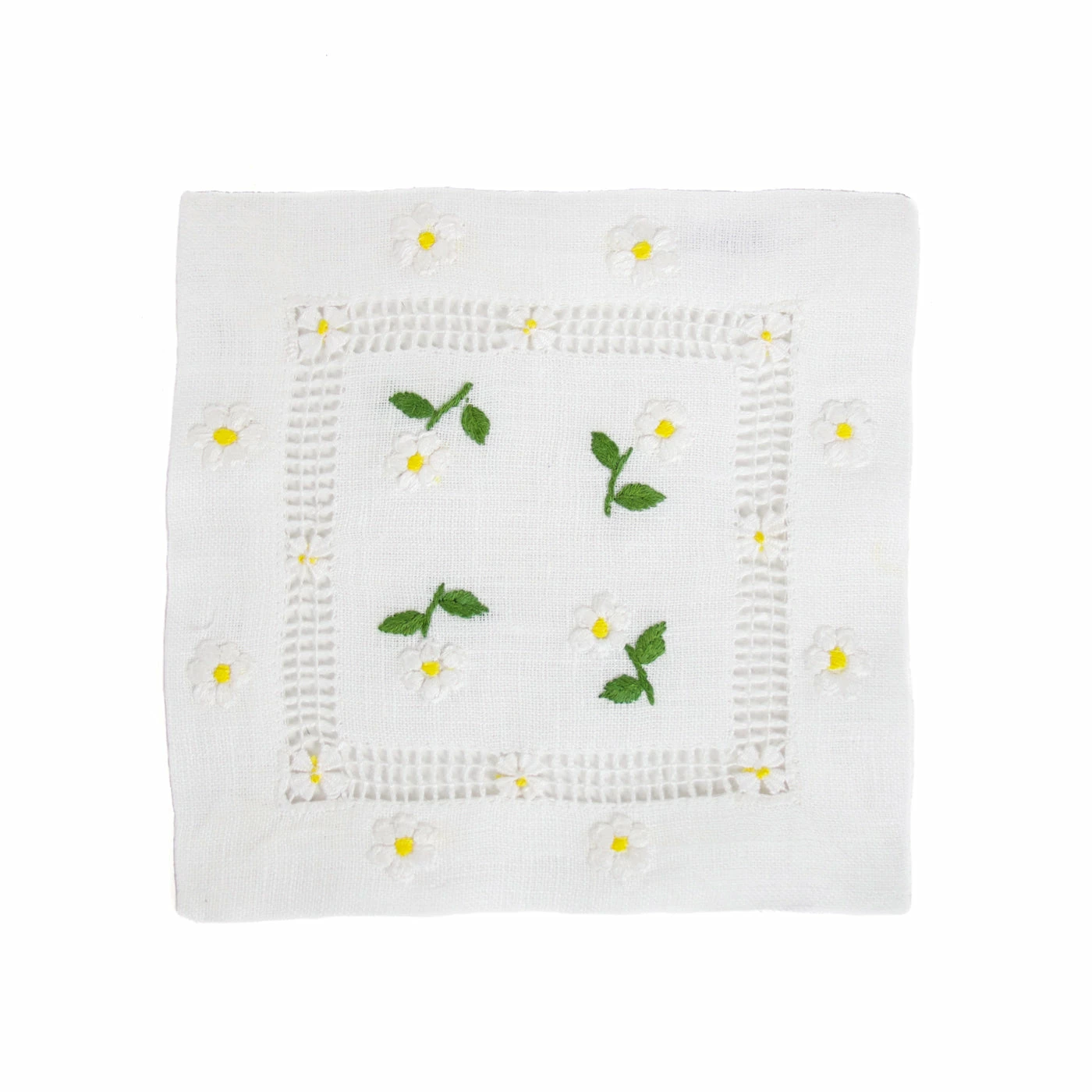 Hibiscus Linens White Daisies Cocktail Napkin Live 1 Hibiscus Linens White Daisies Cocktail Napkin Live