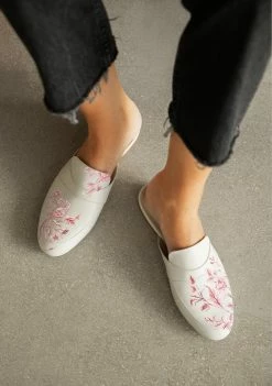 ALEPEL Eden Garden White Mule Wear