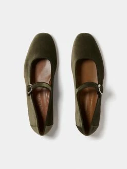 Le Monde Béryl Wear Mary Jane In Olive Green Velvet