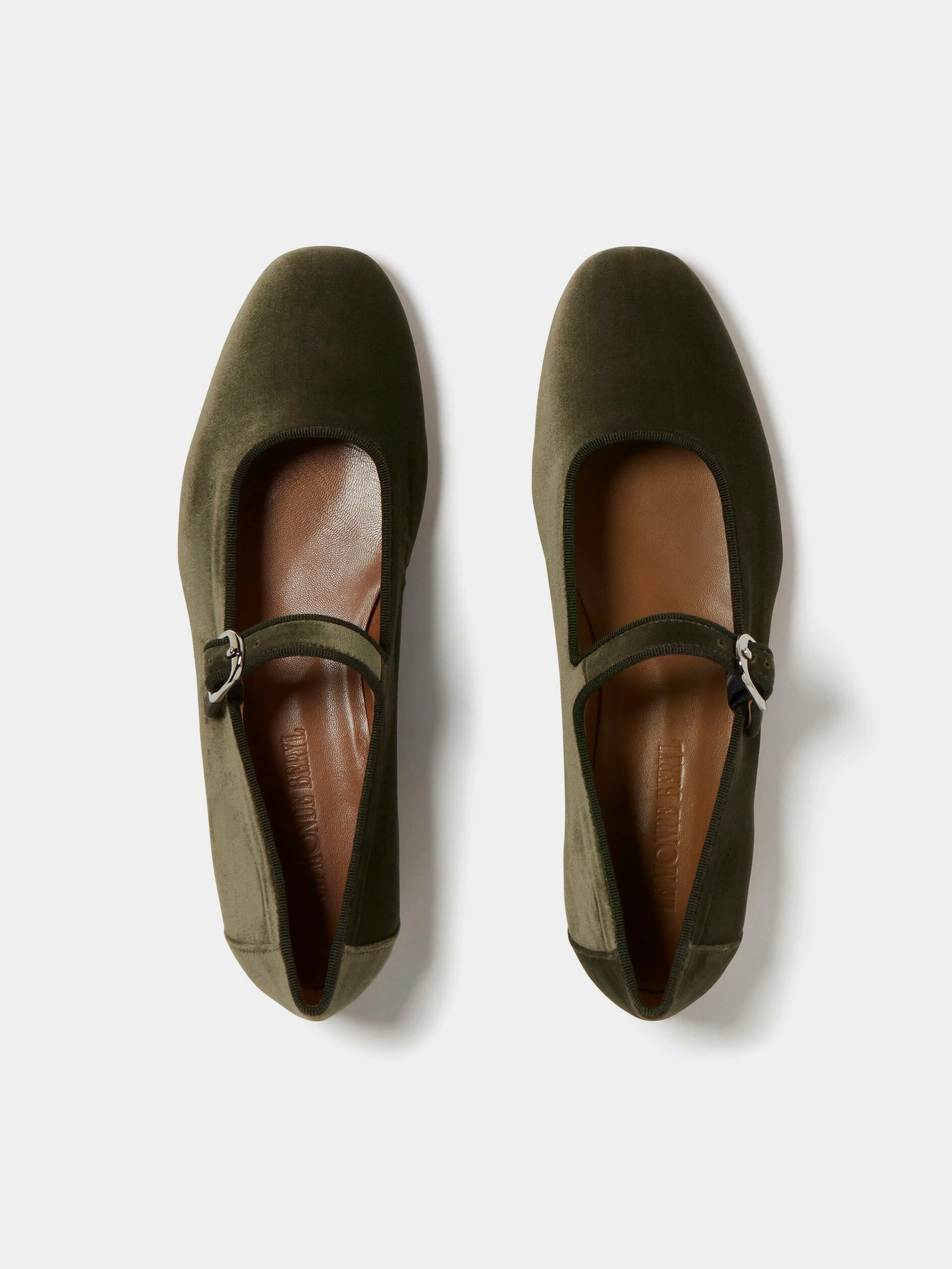Le Monde Béryl Wear Mary Jane In Olive Green Velvet 2 Le Monde Béryl Wear Mary Jane In Olive Green Velvet