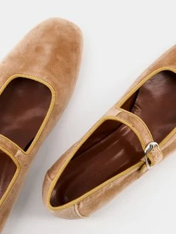 Le Monde Béryl Mary Jane In Beige Velvet