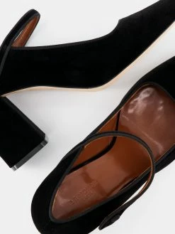 Le Monde Béryl Wear Mary Jane Pumps In Black Velvet 7 Le Monde Béryl Wear Mary Jane Pumps In Black Velvet