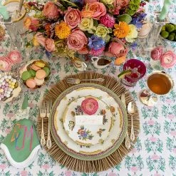 Fenwick Fields Linen Scalloped Square, Garden Green Live