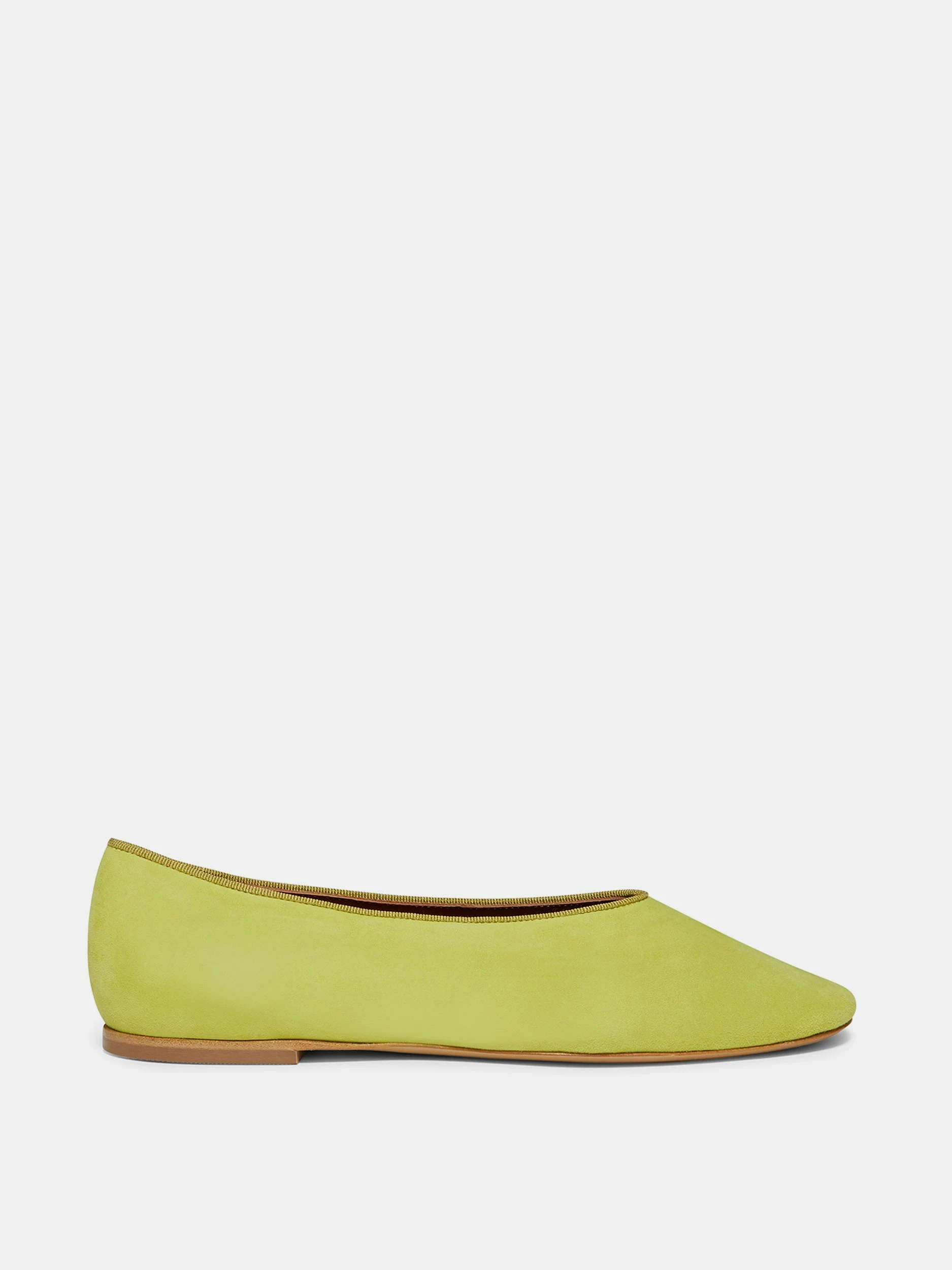 Le Monde Béryl Regency Slipper In Citrine Suede Wear 1 Le Monde Béryl Regency Slipper In Citrine Suede Wear