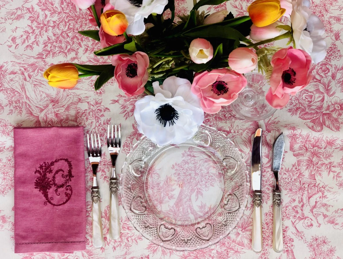 Only On The Avenue Live Toile De Jouy Tablecloth, Pink 2 Only On The Avenue Live Toile De Jouy Tablecloth, Pink