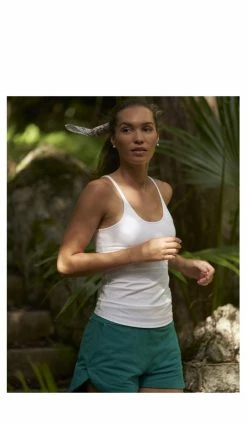 Hedge Tucker Tank 8 Hedge Tucker Tank