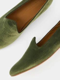 Le Monde Béryl Venetian Slipper In Olive Green Velvet