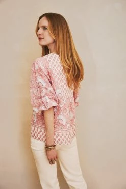 OPHELIA & INDIGO Iris Top Light Pink Mixed Floral Block Print Wear