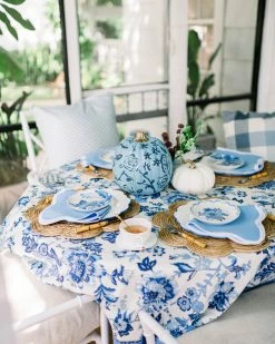 Fenwick Fields Live Linen Scalloped Square, Sky Blue 15 Fenwick Fields Live Linen Scalloped Square, Sky Blue