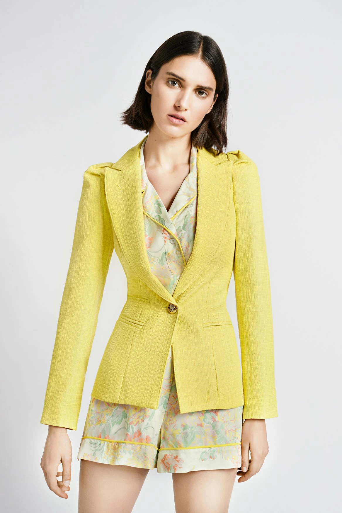 SMYTHE Box Pleat Blazer, Lemon 3 SMYTHE Box Pleat Blazer, Lemon